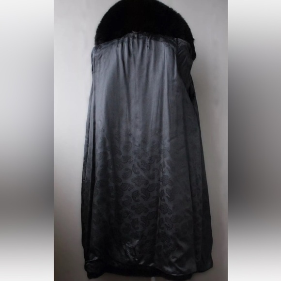 XXL Black Real Nutria Fur Vintage Coat - Picture 8 of 8